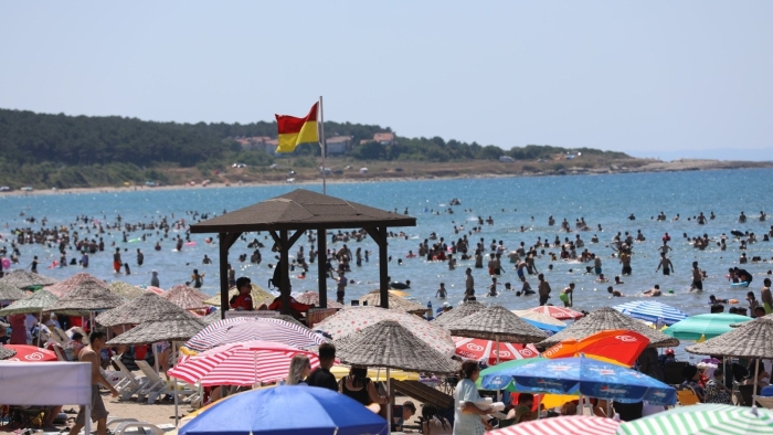 Kocaeli sahillerinde görev yapan KOSKEM ekipleri, bir haftada 202 kişiyi boğulma tehlikesinden kurtardı; sezon başından bu yana toplam sayı 416’ya ulaştı